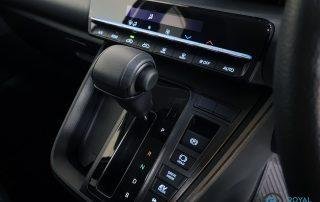 TOYOTA NOAH HYBRID