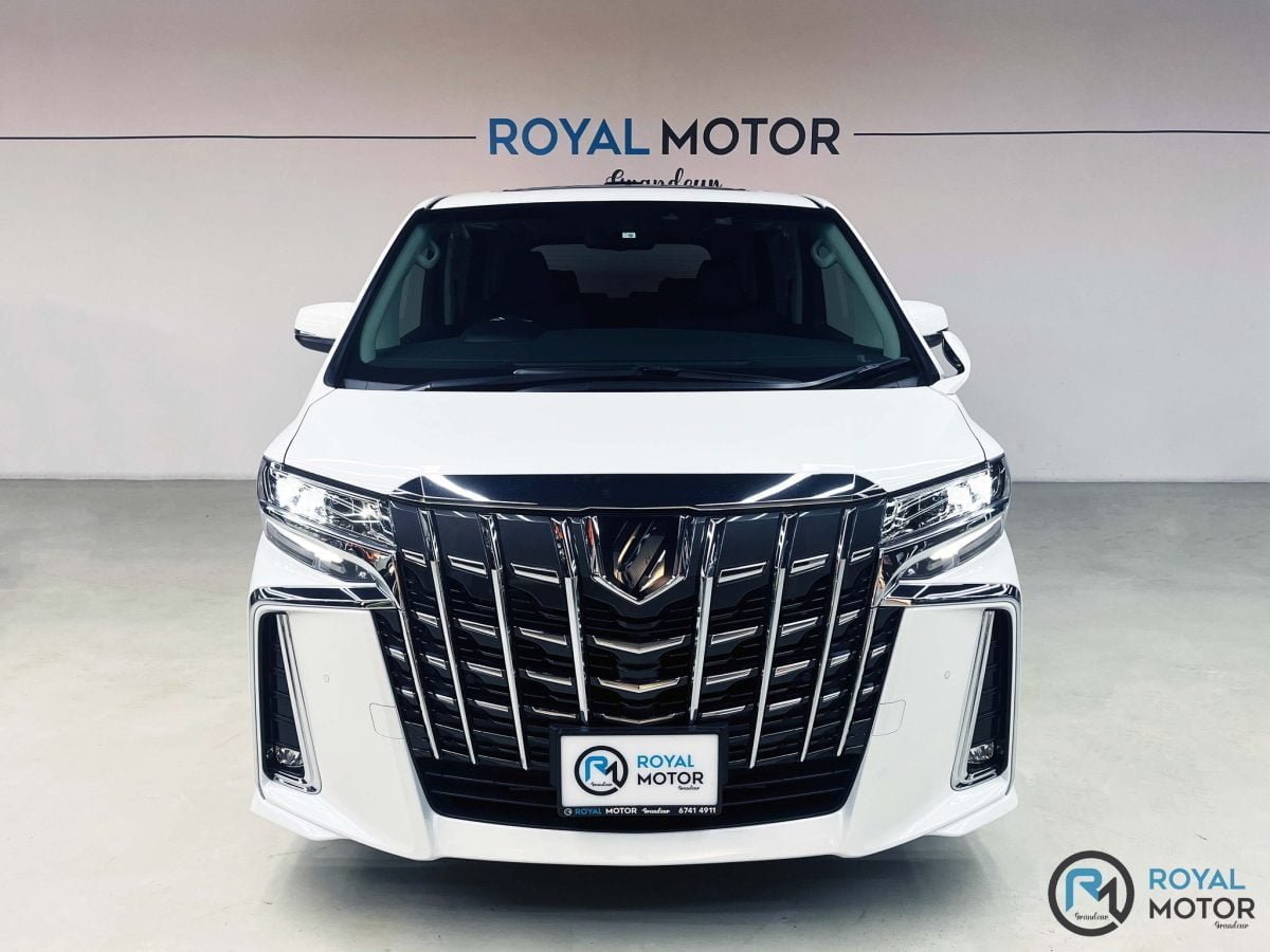 Toyota Alphard Noah | Royal Motor Grandeur