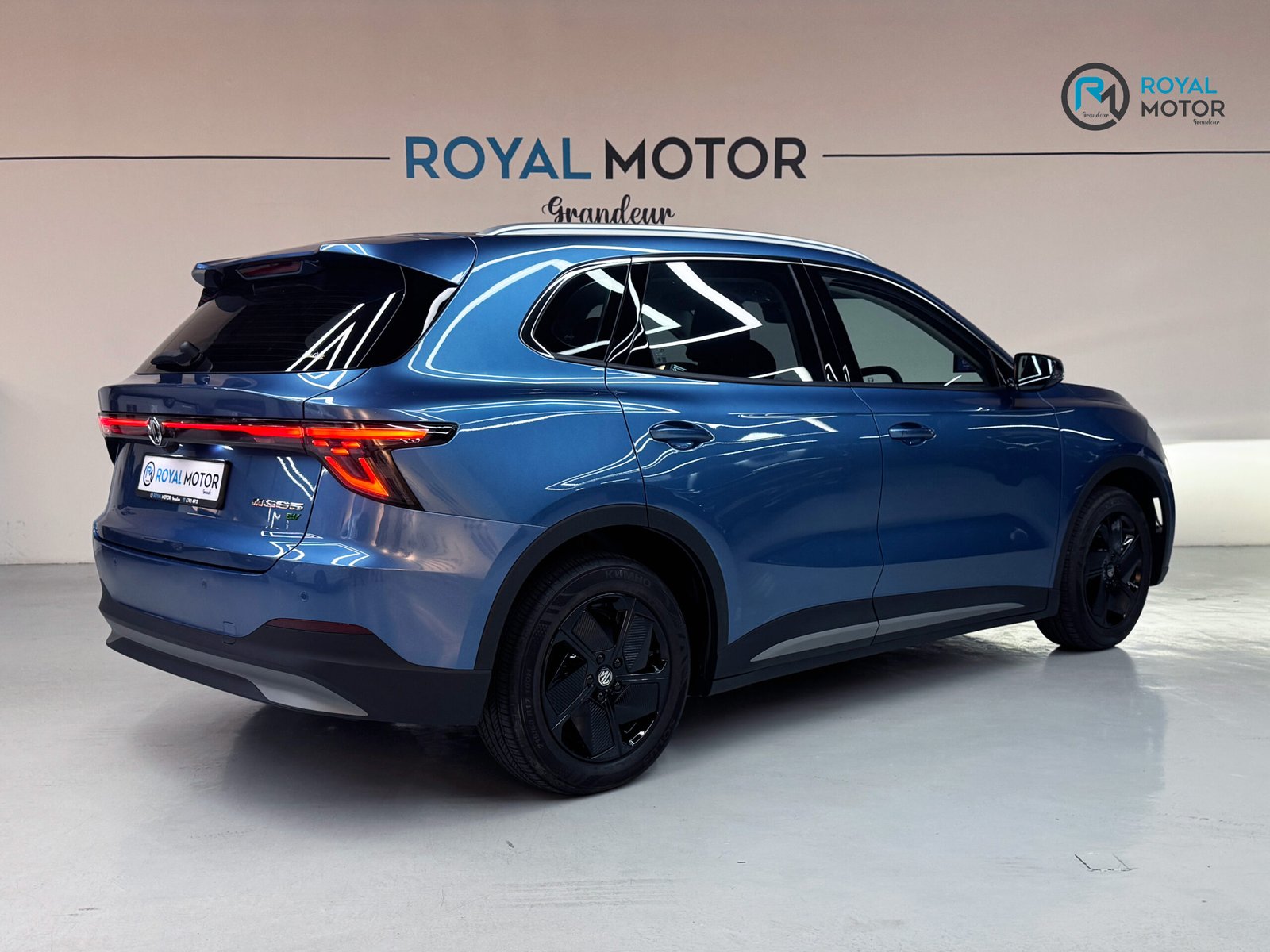 Royal Motor Grandeur - MG S5 EV (1)