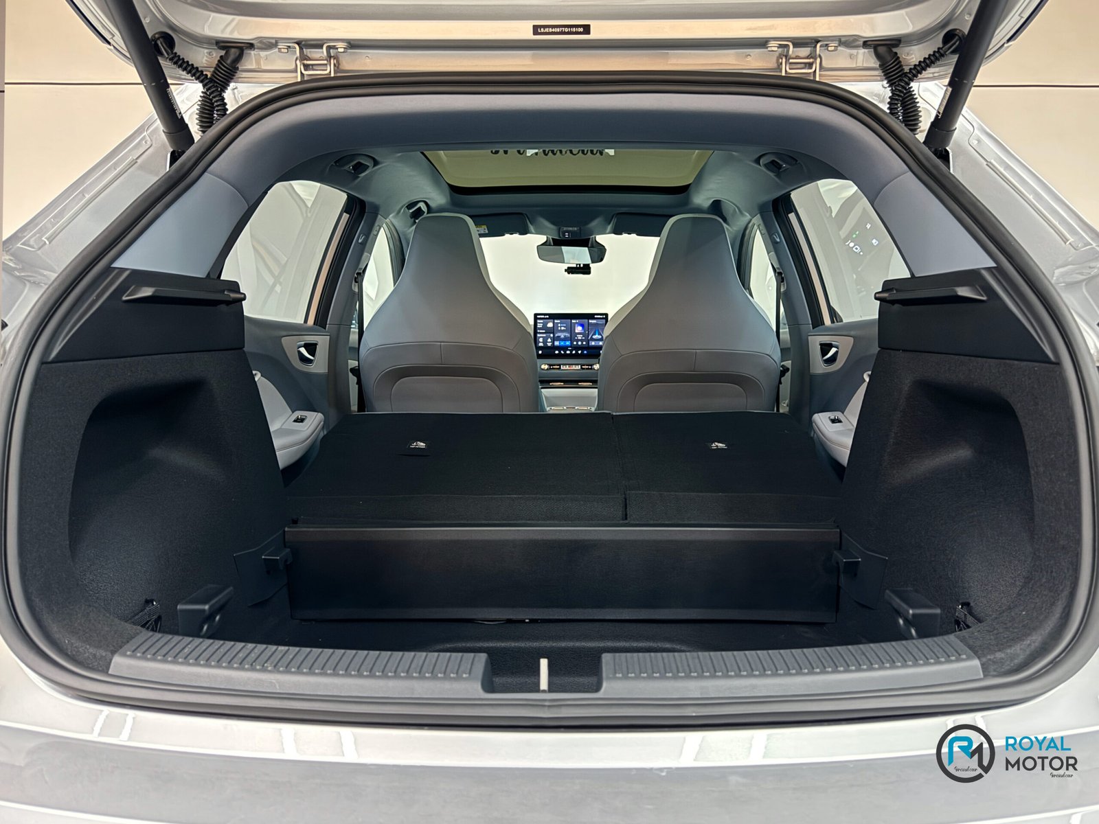 Royal Motor Grandeur – MG4 Urban EV (20) Royal Motor Grandeur - MG4 Urban EV