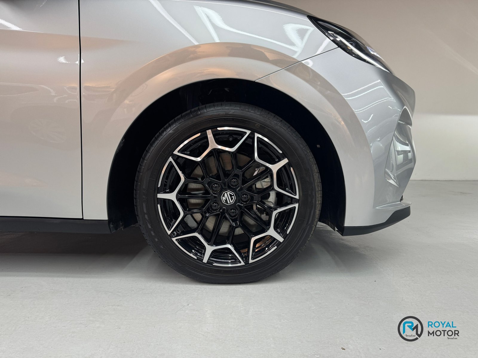 Royal Motor Grandeur – MG4 Urban EV (4) Royal Motor Grandeur - MG4 Urban EV