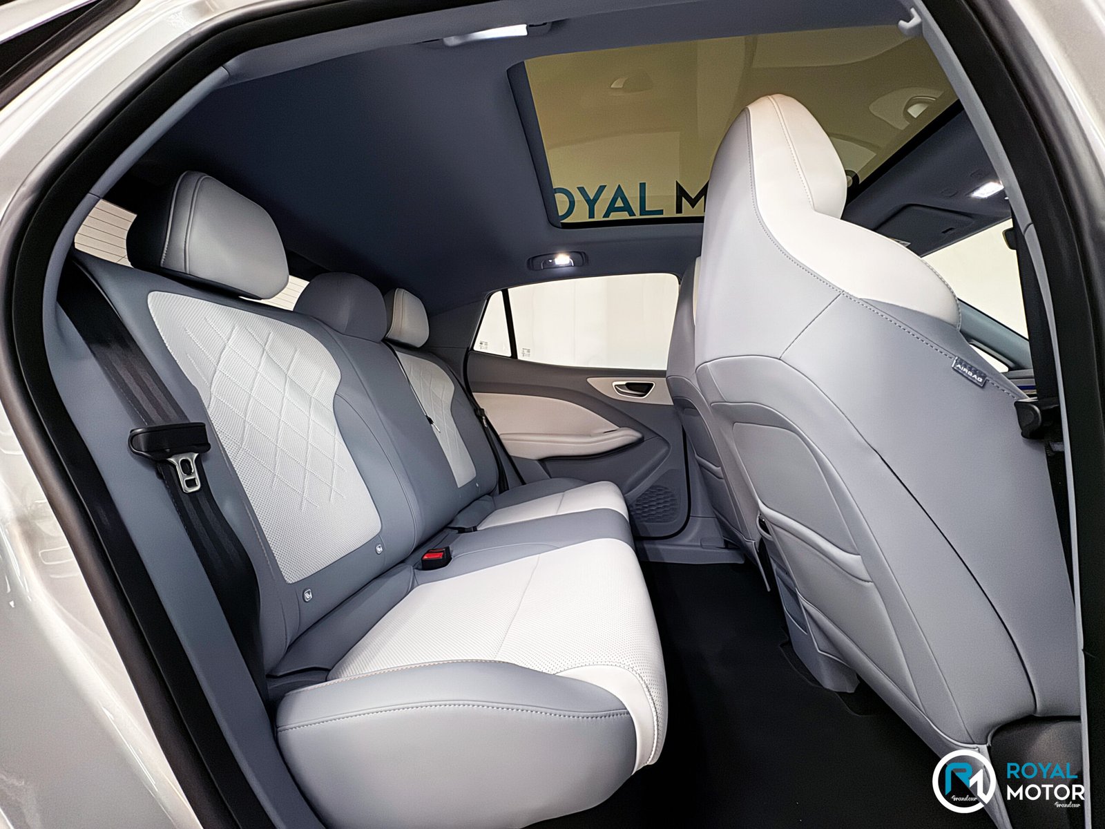 Royal Motor Grandeur – MG4 Urban EV (9) Royal Motor Grandeur - MG4 Urban EV