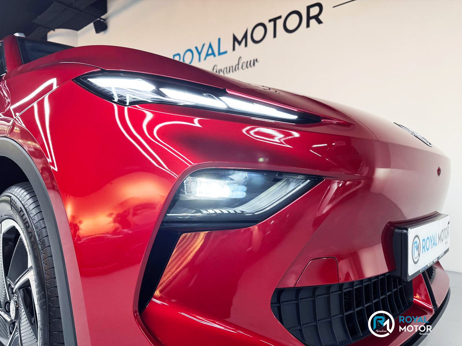 Royal Motor Grandeur – MGS5 EV.jpg 6
