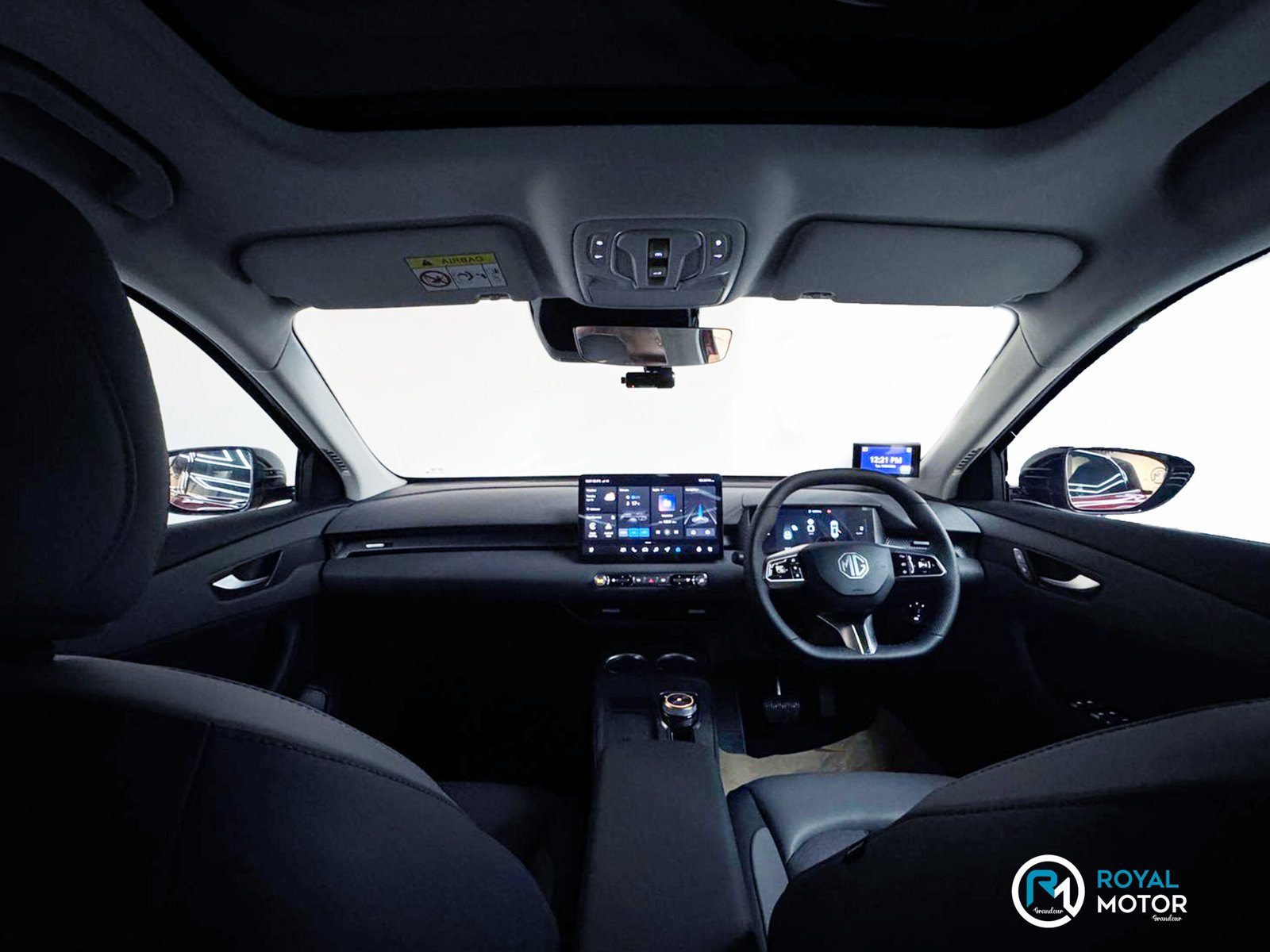Royal Motor Grandeur – MGS5 EV.jpg 7