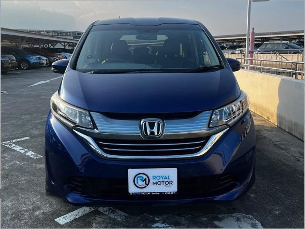 Preowned cars singapore,Used car dealers in singapore,used cars for sale,good used car dealer singapore,family car singapore